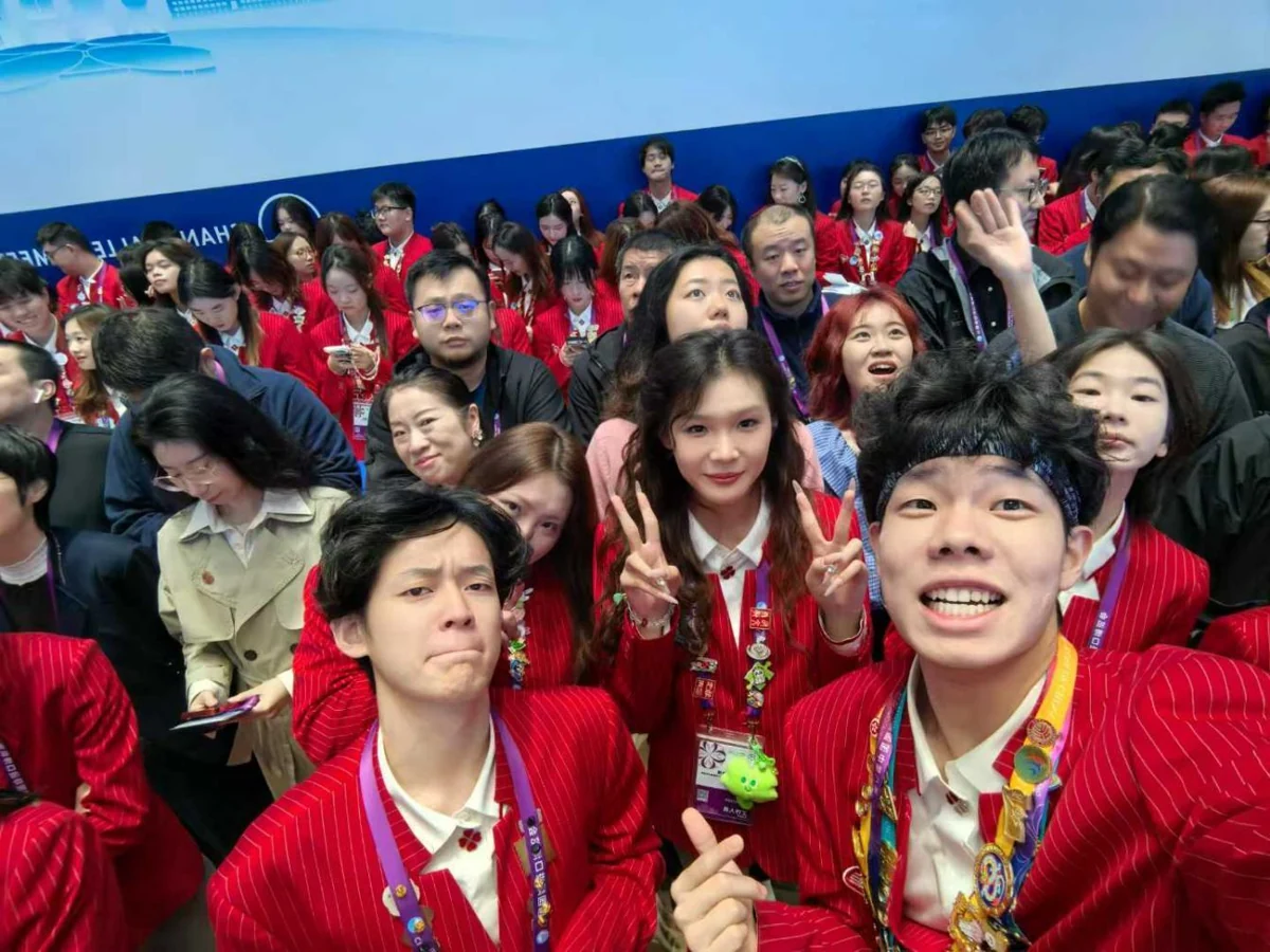连续三届，回到现场
